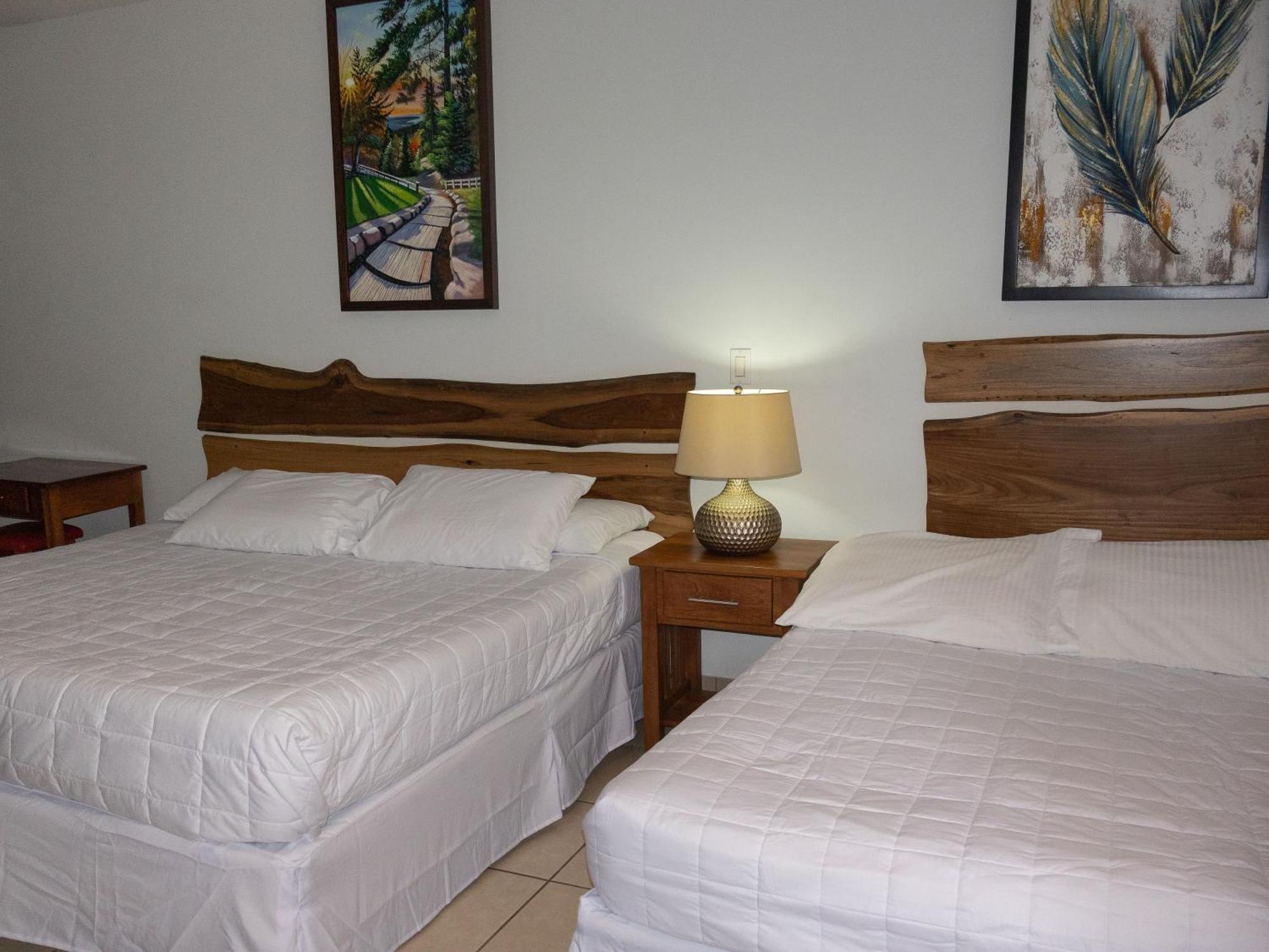 Hotel Leon Inn Екстер'єр фото