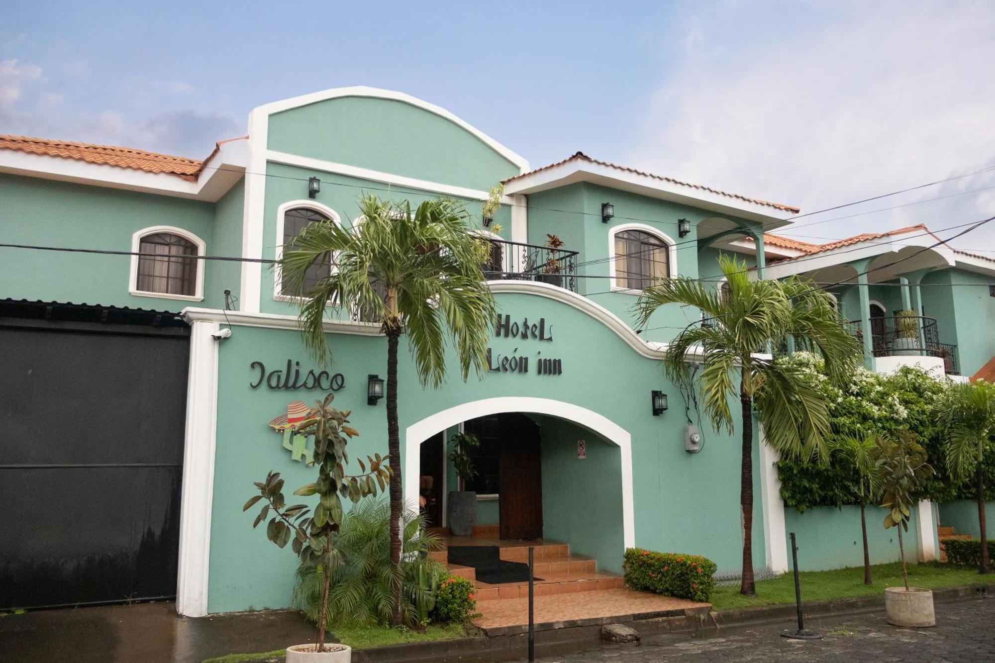Hotel Leon Inn Екстер'єр фото